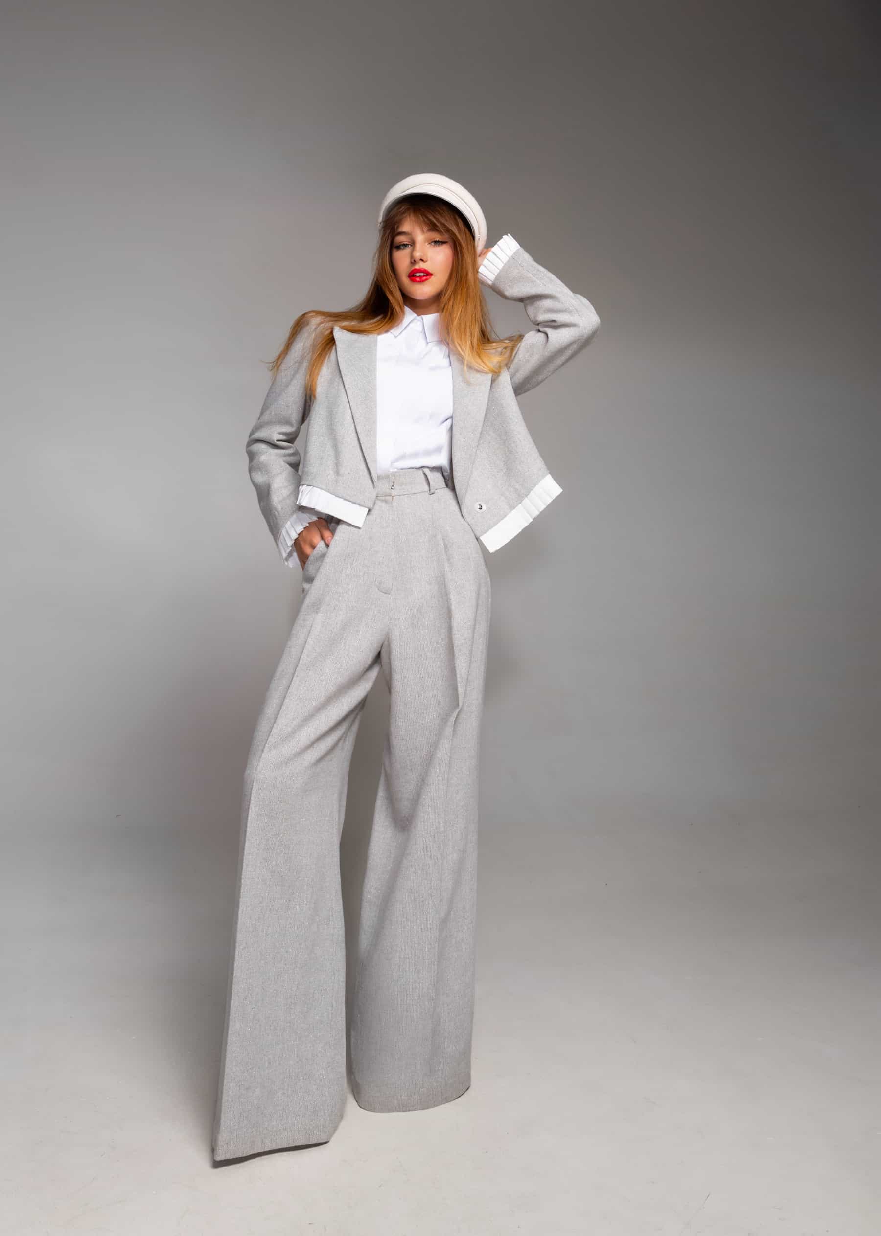Tweed suit (cropped jacket and loose-fitting trousers) with cotton trim